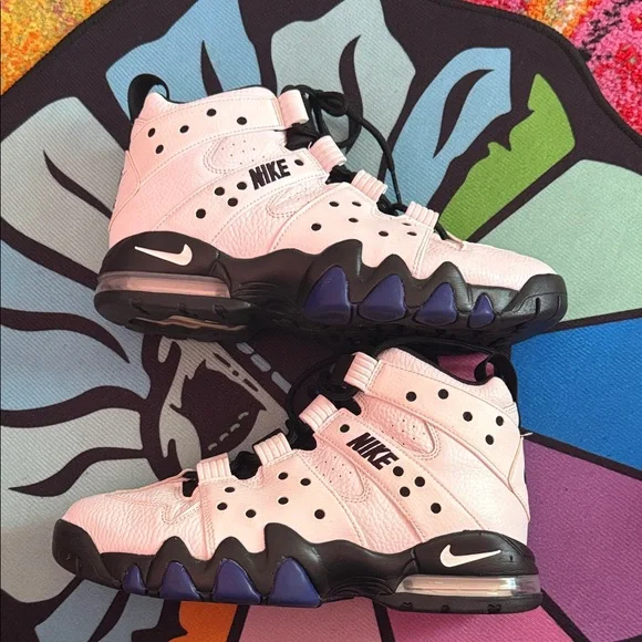 Nike Men’s White & Black High-Top Sneakers no scratches nor scuffs - Picture 1 of 6